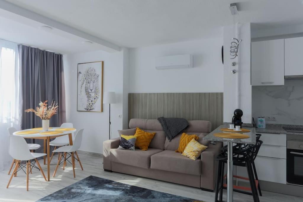 Apartamentos De Benidorm, Playa Poniente, Espana Экстерьер фото